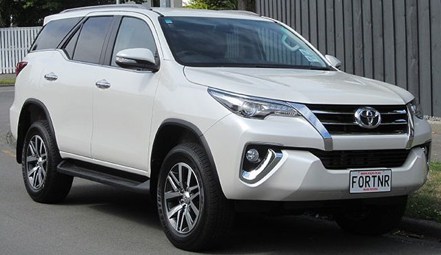 What is the Difference Between Car Rental vs Lease?